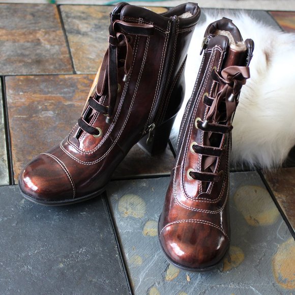 NWT - SPORTO Lace Up Ankle Boot, size 6M - Picture 7 of 9